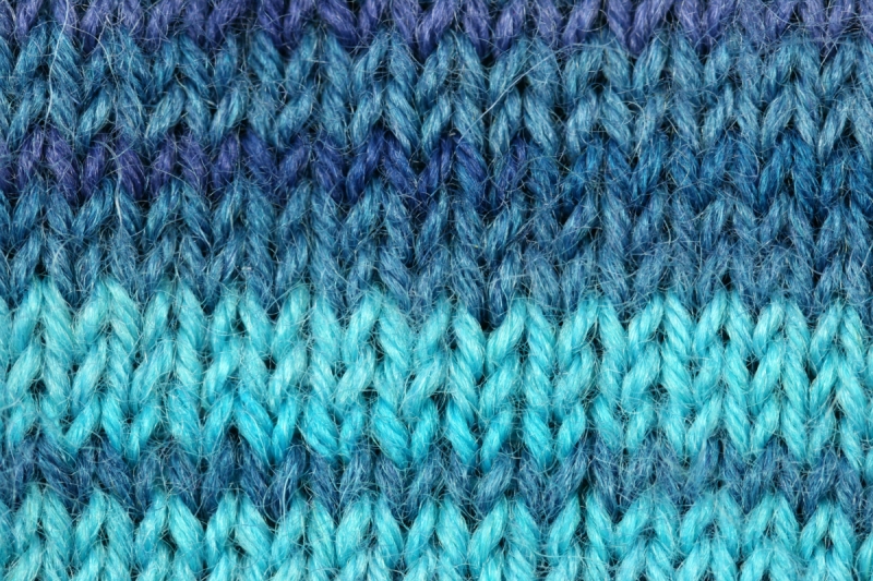 Knitting Blue-Azure Rows